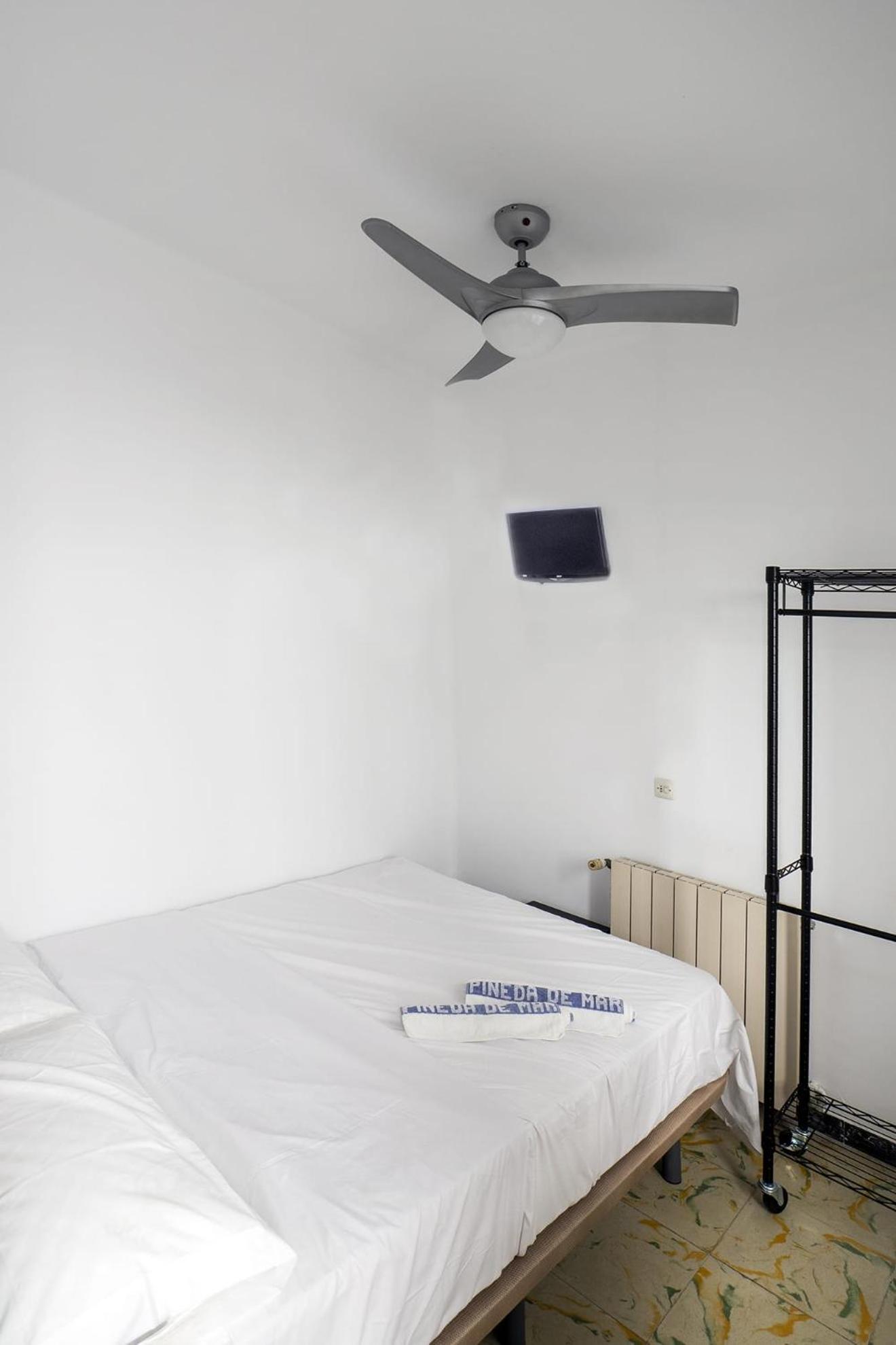 L'Hostalet Guesthouse Pineda de Mar Szoba fotó